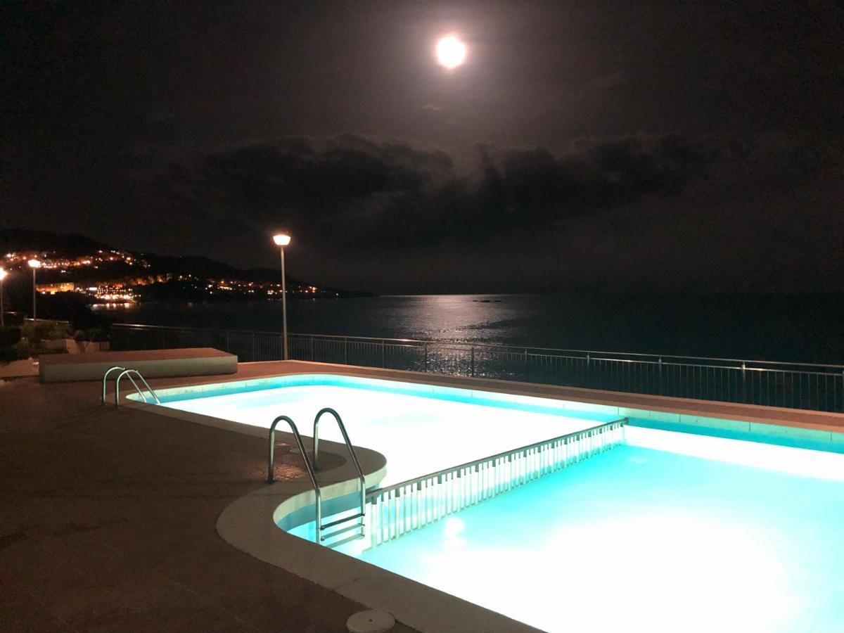 Magnifique Appartement En Front De Mer, Caneylles Roses Eksteriør bilde