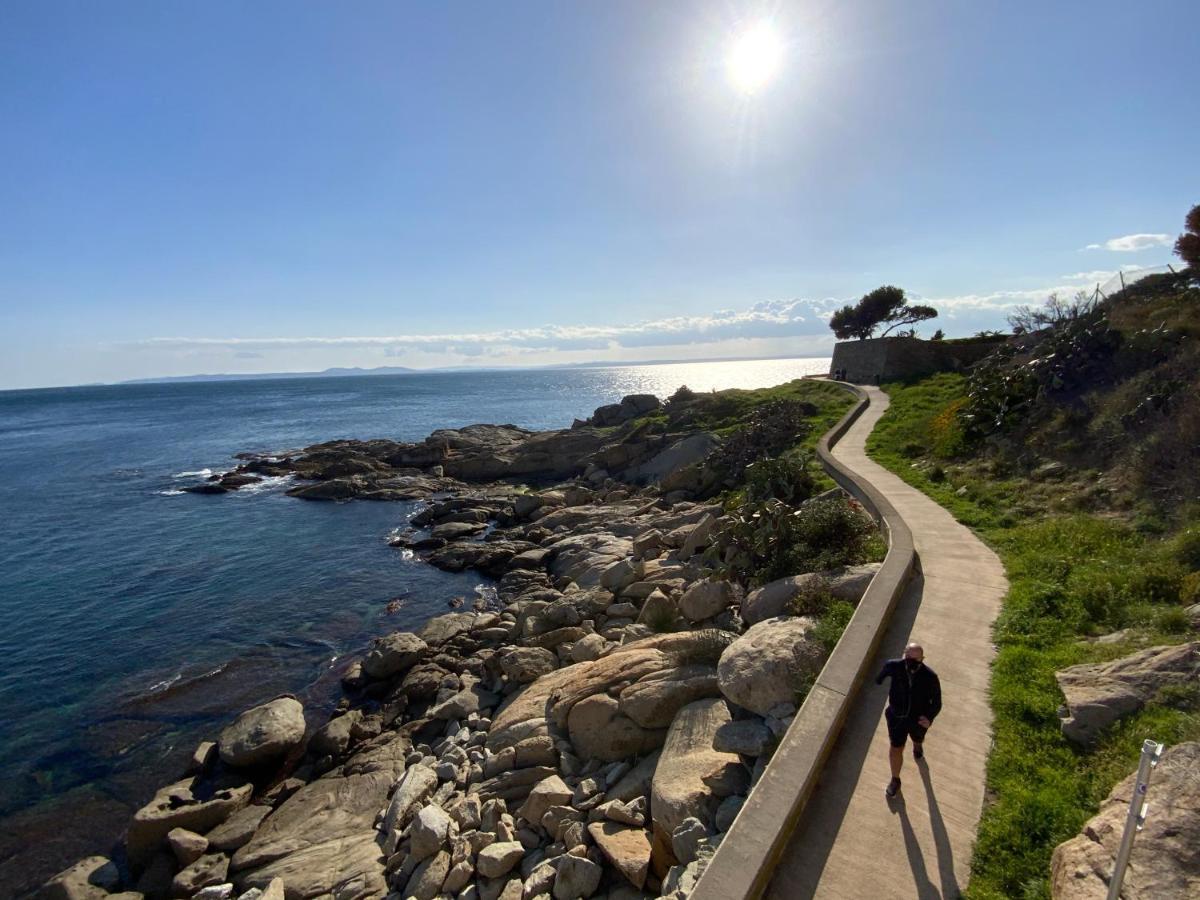 Magnifique Appartement En Front De Mer, Caneylles Roses Eksteriør bilde