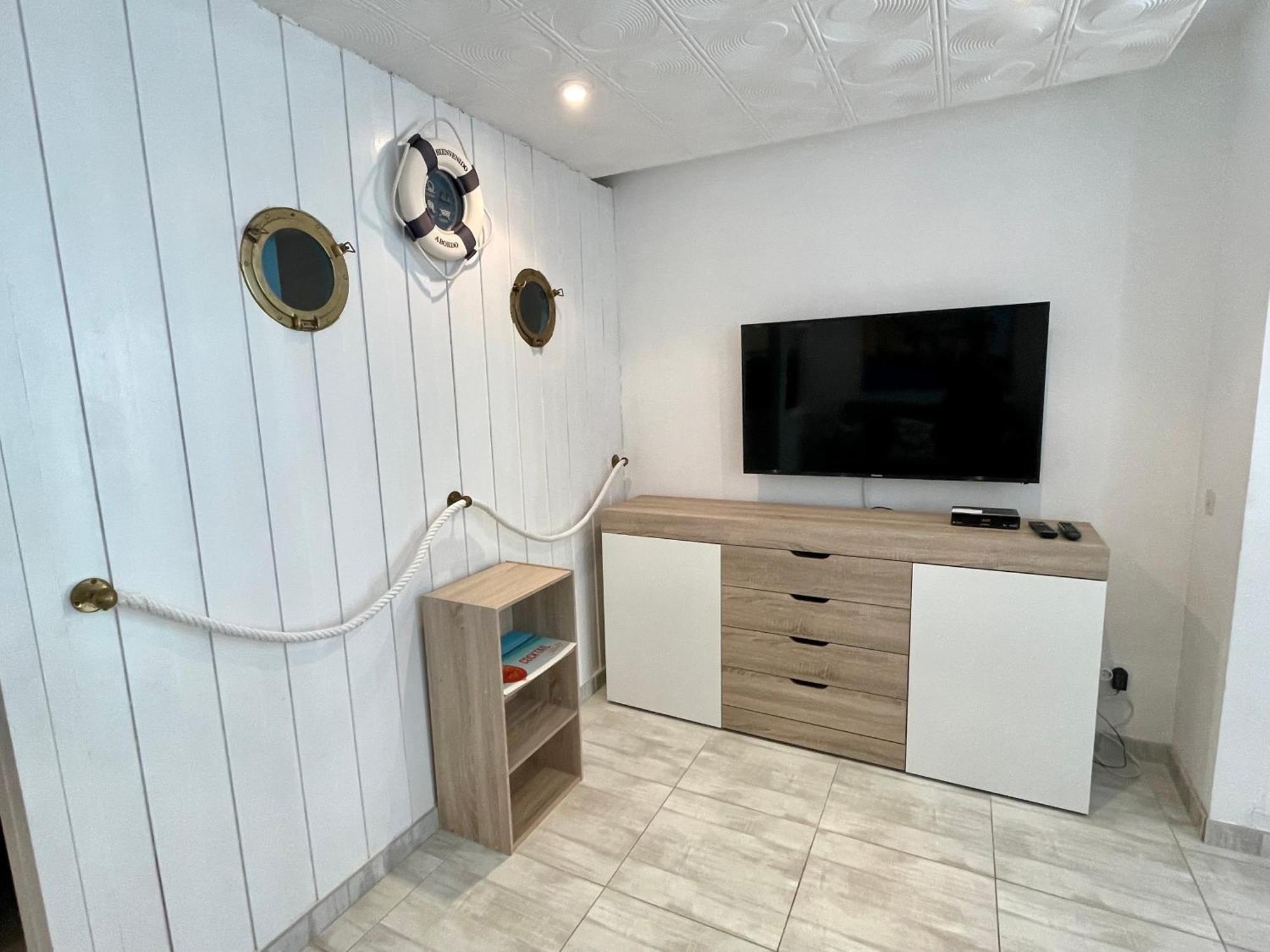 Magnifique Appartement En Front De Mer, Caneylles Roses Eksteriør bilde