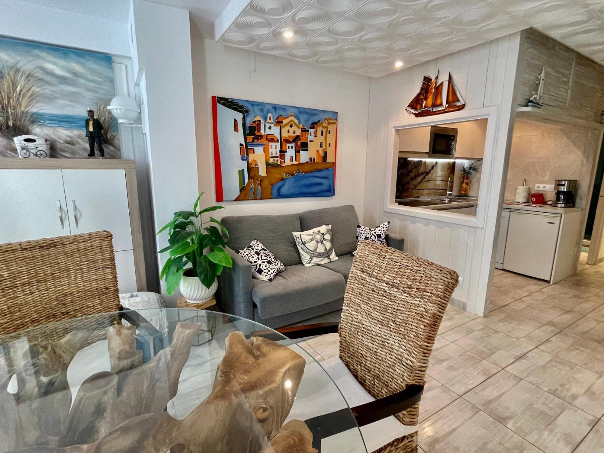 Magnifique Appartement En Front De Mer, Caneylles Roses Eksteriør bilde